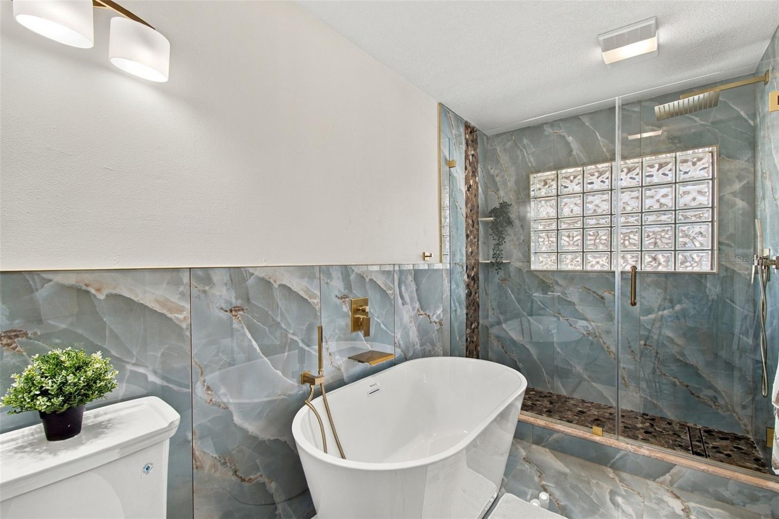 Ensuite