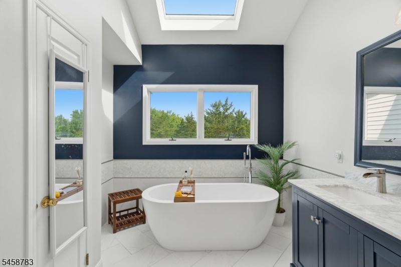 Primary En Suite
