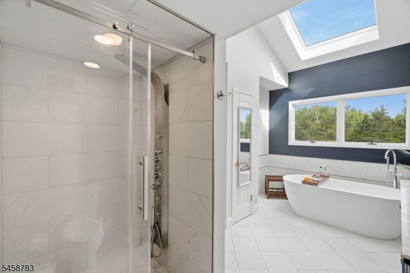 Primary En Suite