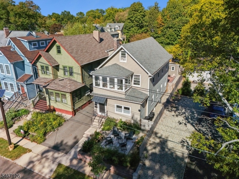 Aerial 54 Label Montclair