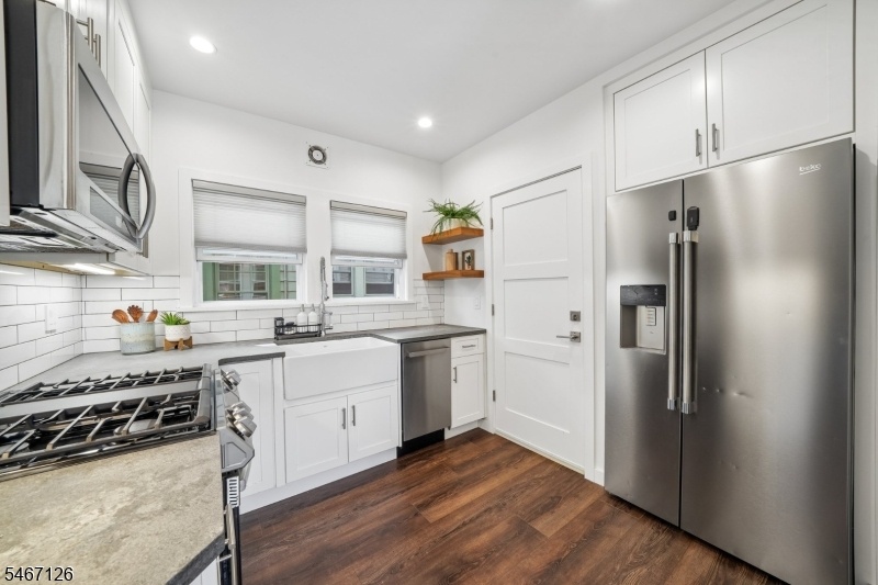 Unit One Kitchen
