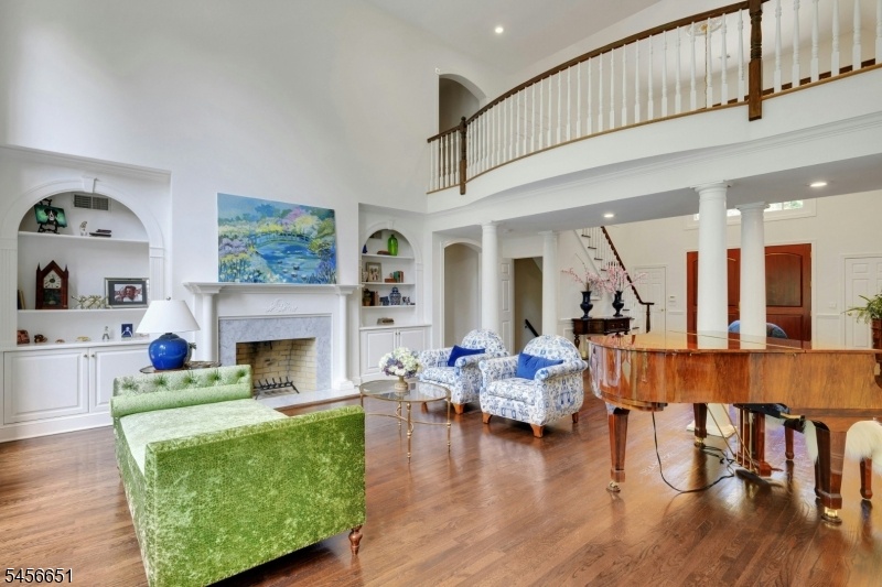 Formal LR Baby Grand included
