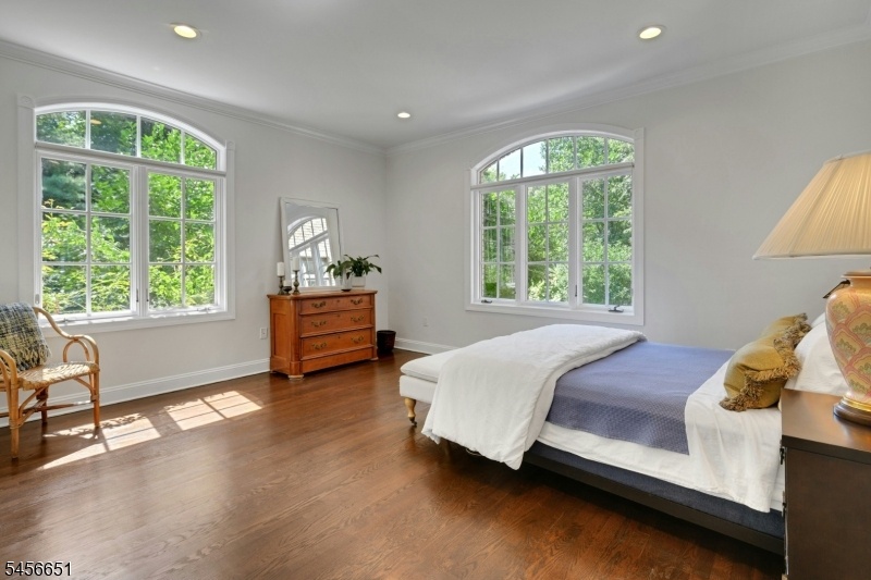 1st Floor BR off sitting room