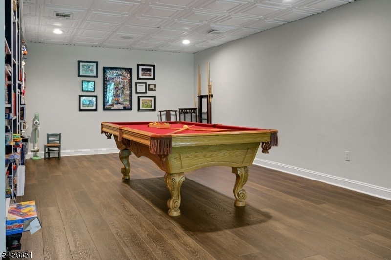 Billiard Rm incl Pool Table