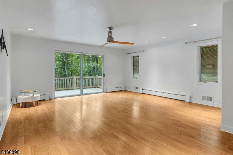 Main level primary suite