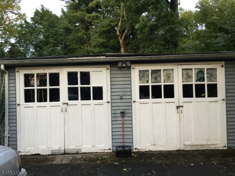 2 car garage