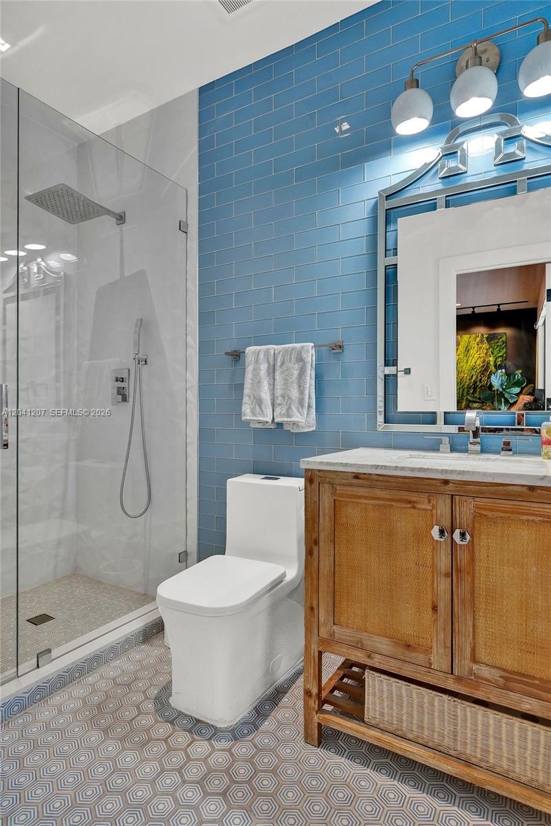 cabana bathroom, enter from pool or sitting room