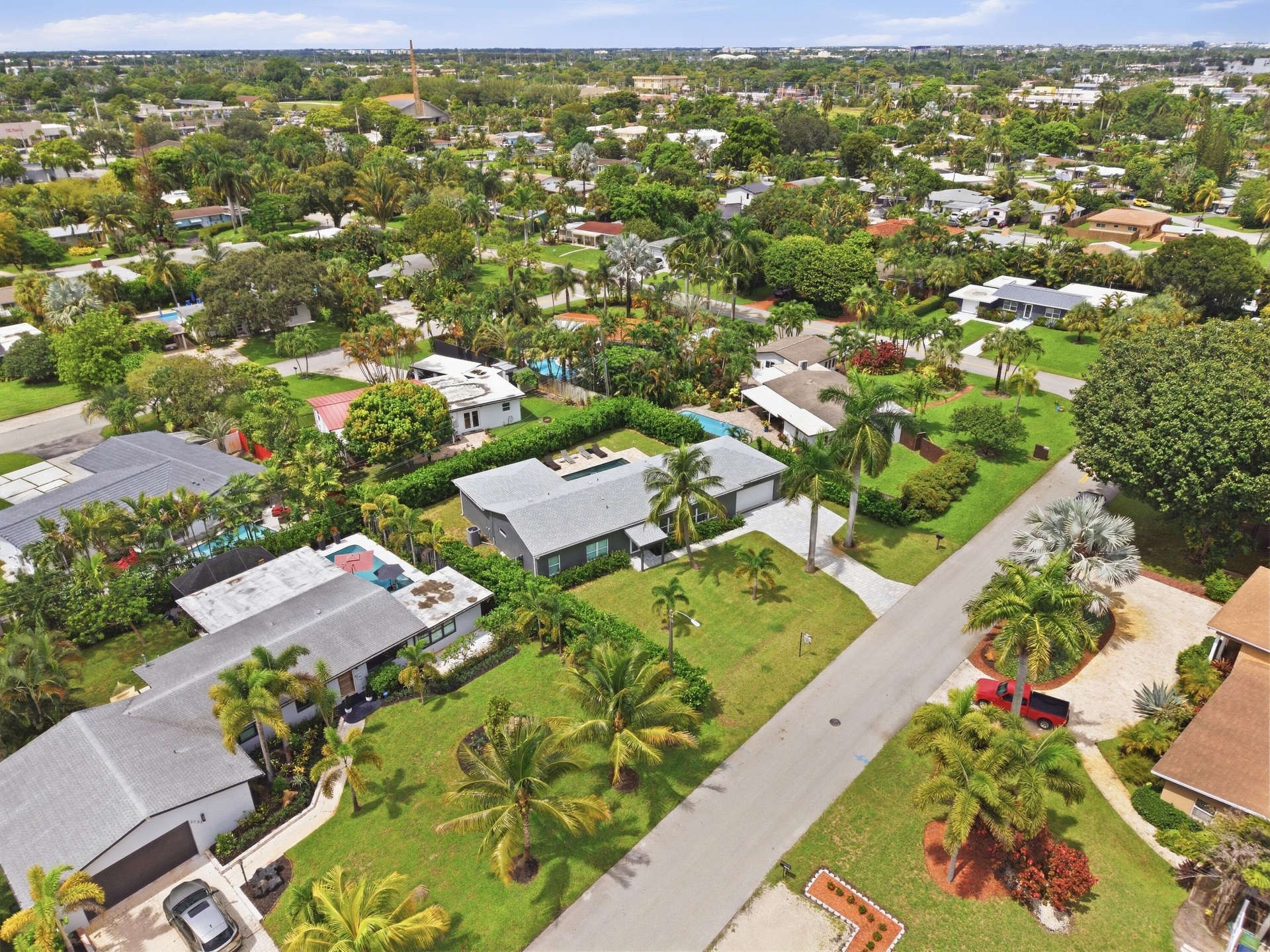 Friendly neighbors, and a community of helpful active and athletic people who love living here.