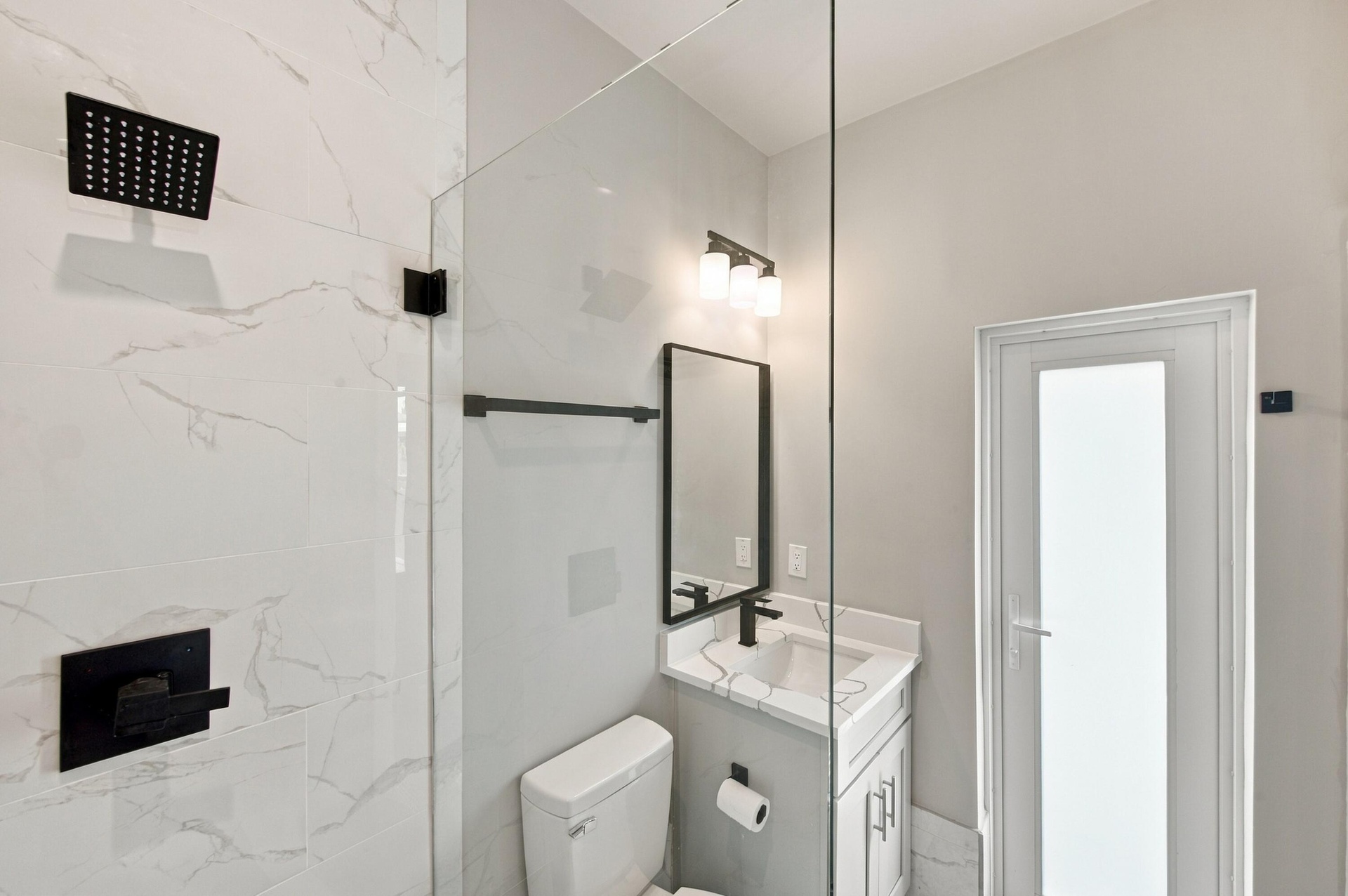 Pool access door in 3rd bathroom