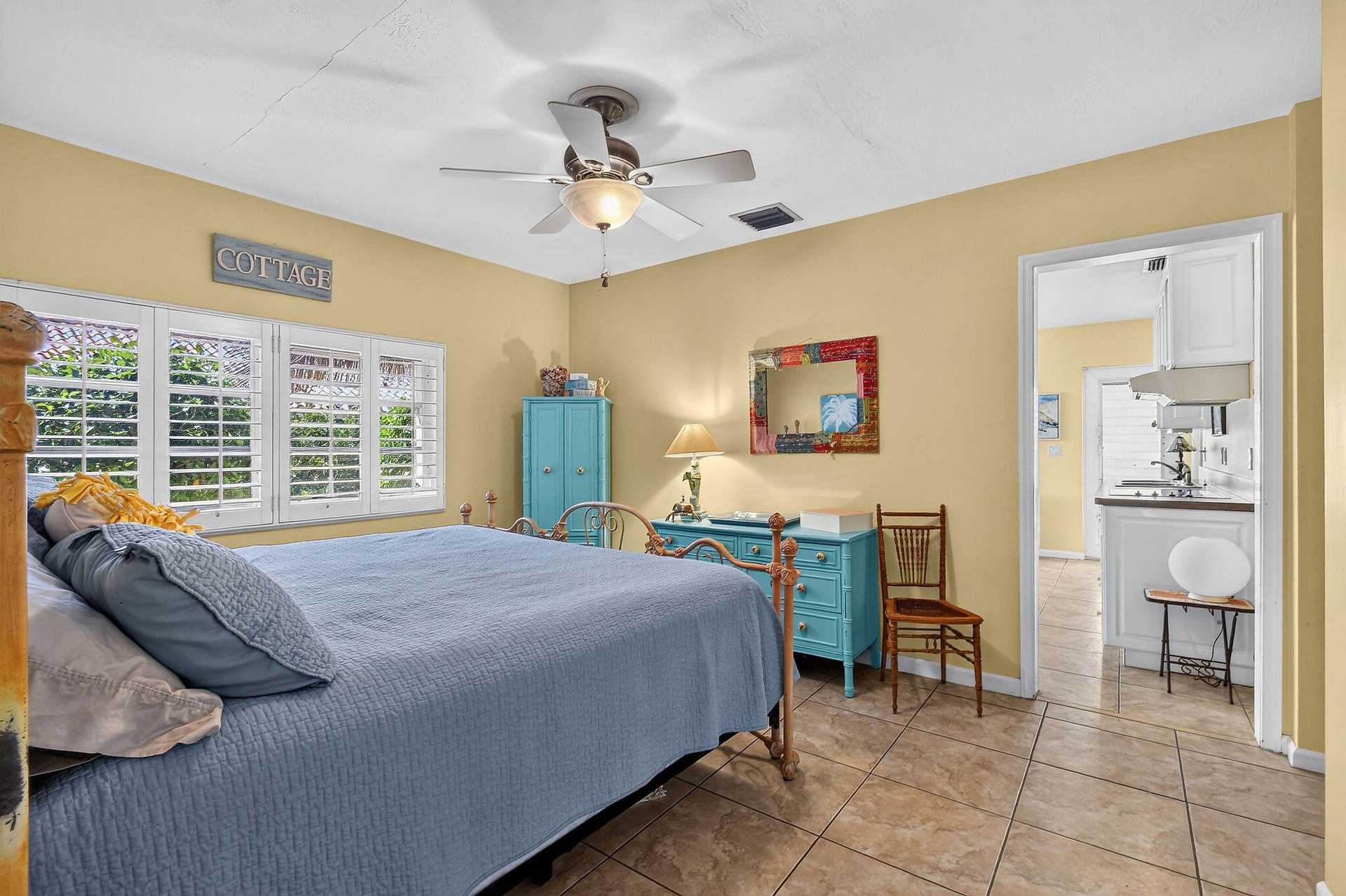 Attached Mother-in-law suite - bedroom
