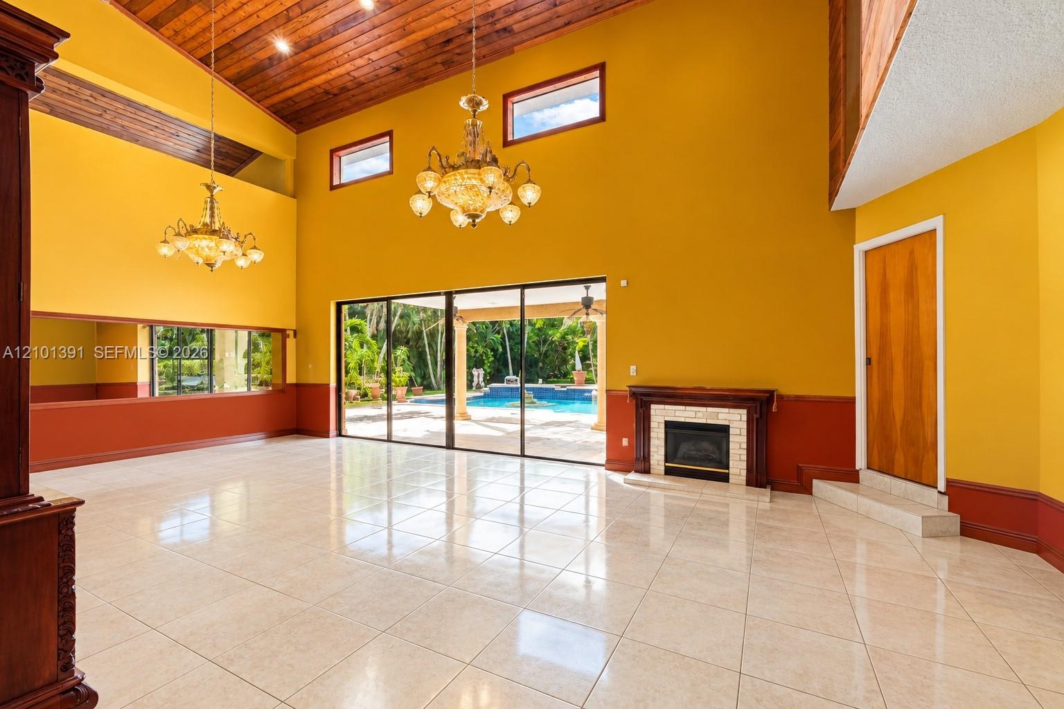 Formal dining/living room without furniture
