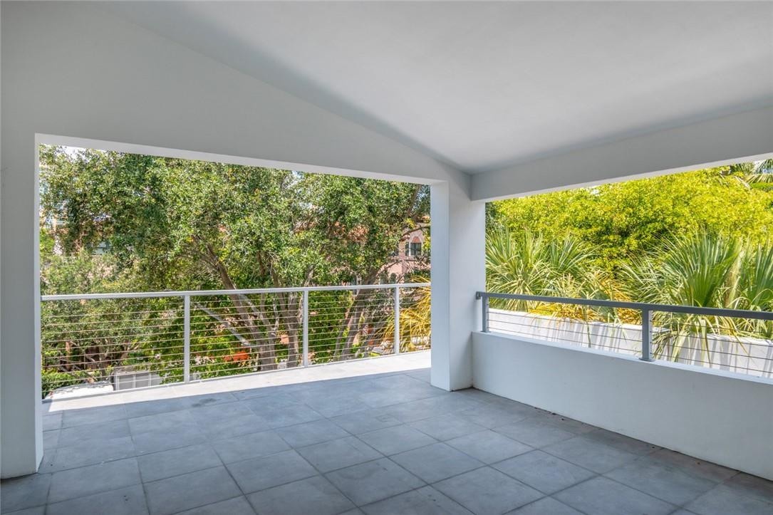 3rd Floor Outdoor Living Room/Terrace