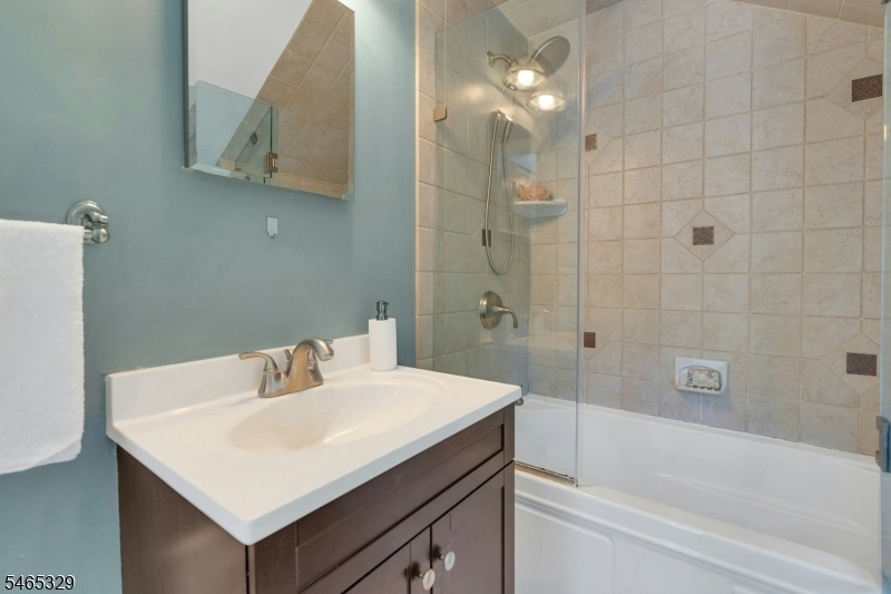 Full Bath view 2