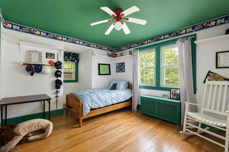 bedroom 3 floor