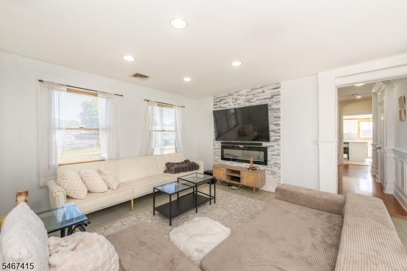 Living Rm