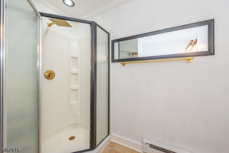 Full Bathroom - 1st Floor