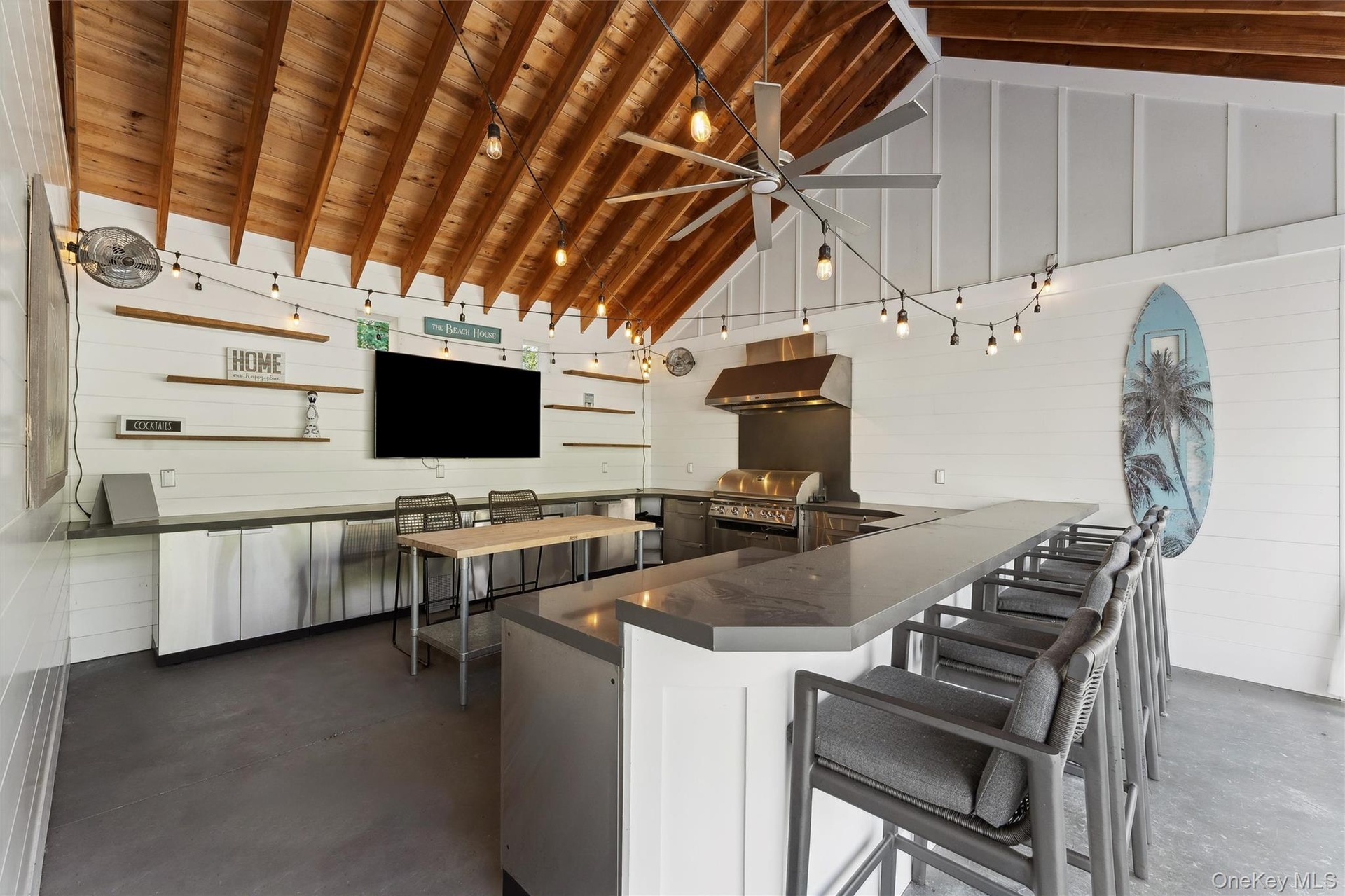 Pool House With Kitchen