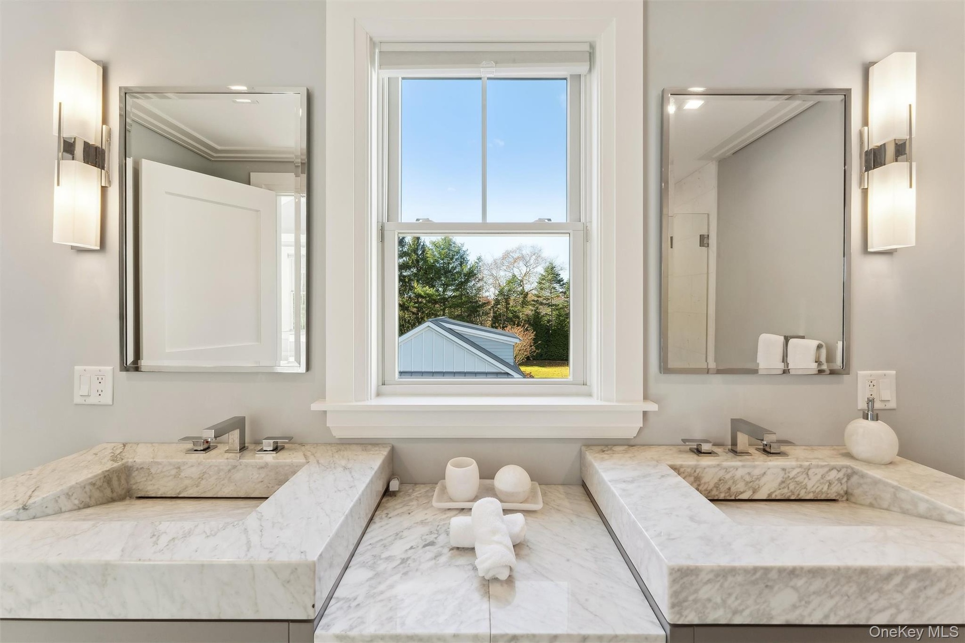Guest Wing Bathroom