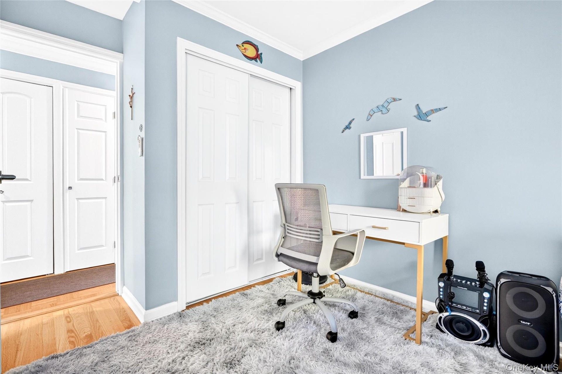 2nd bedroom