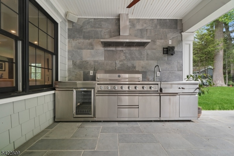 Outdoor kitchen
