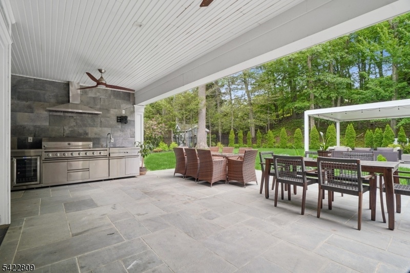Outdoor kitchen