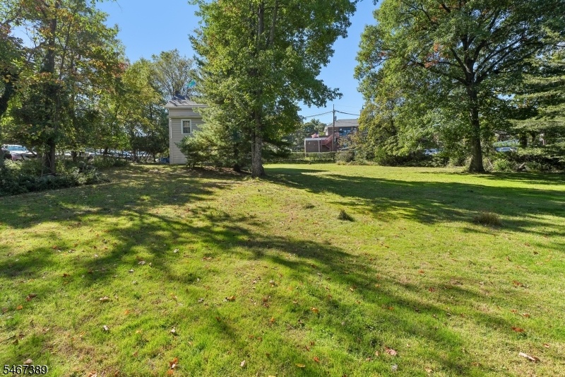 Aerial From Back R Corner