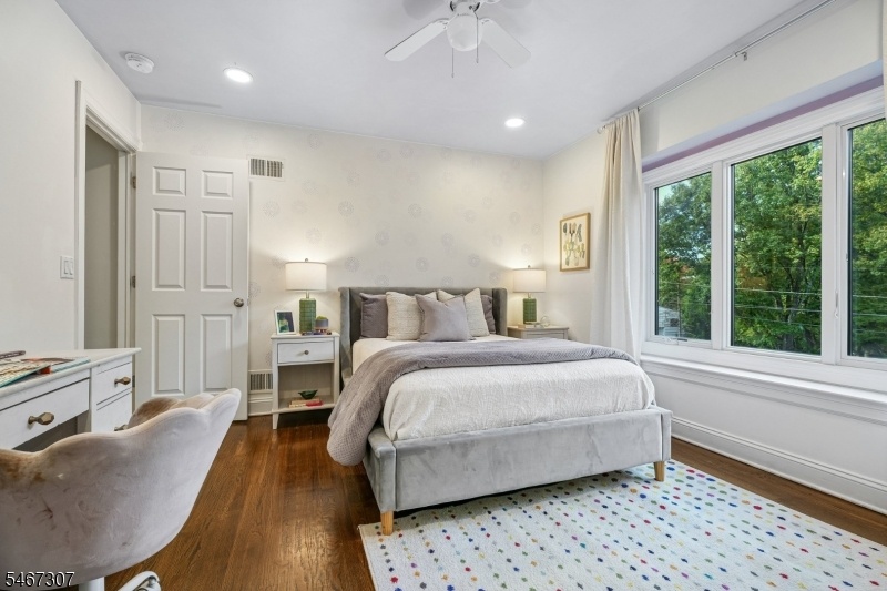 Bedroom2