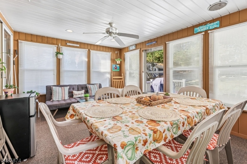SUNROOM / FUNROOM