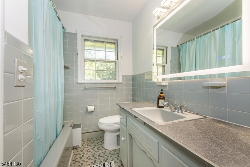 Full Bath