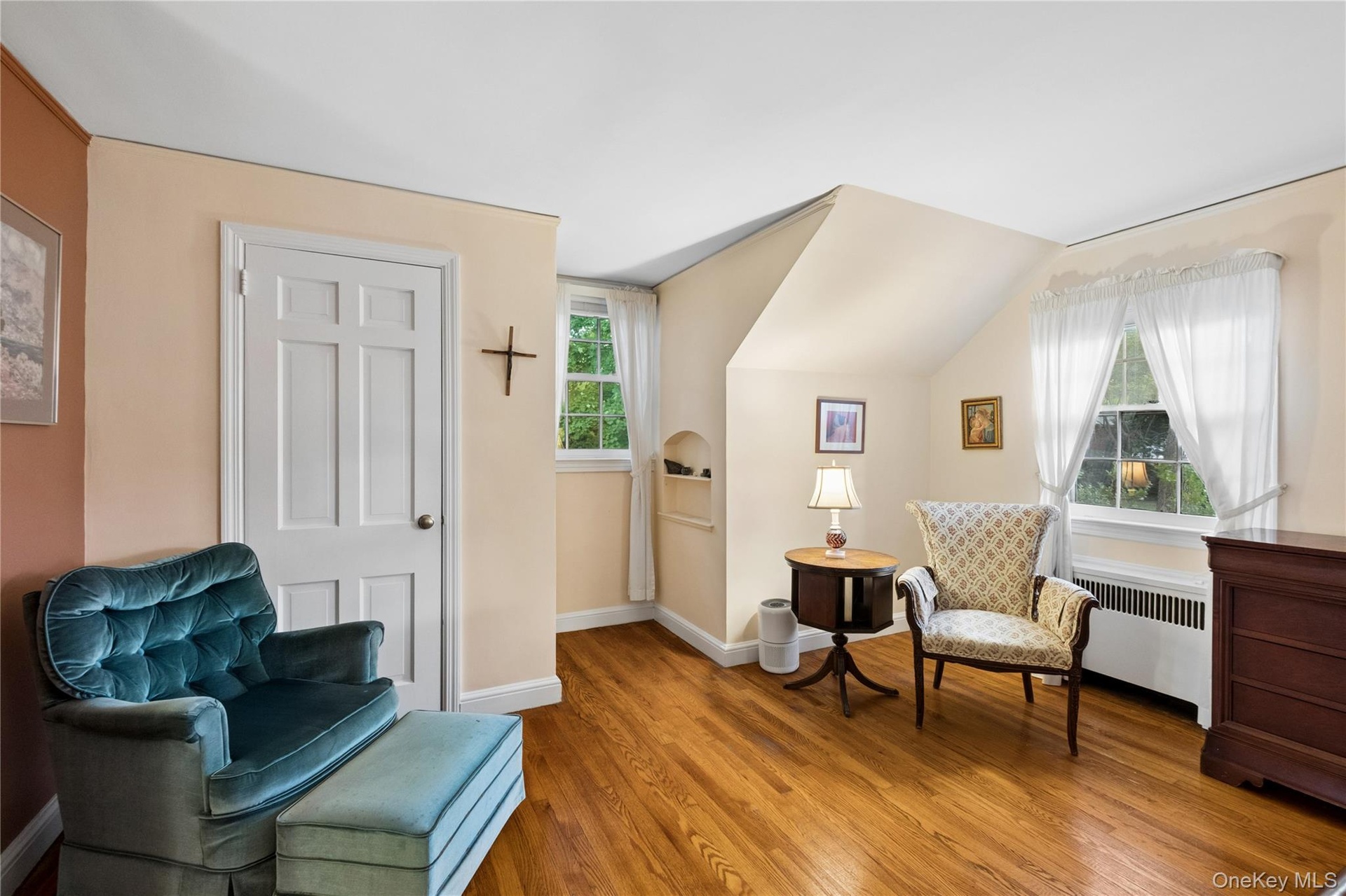 primary bedroom seating area