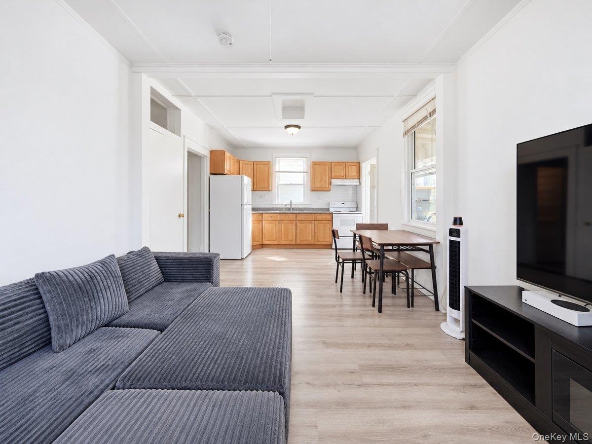 Kitchen / Living room open concept