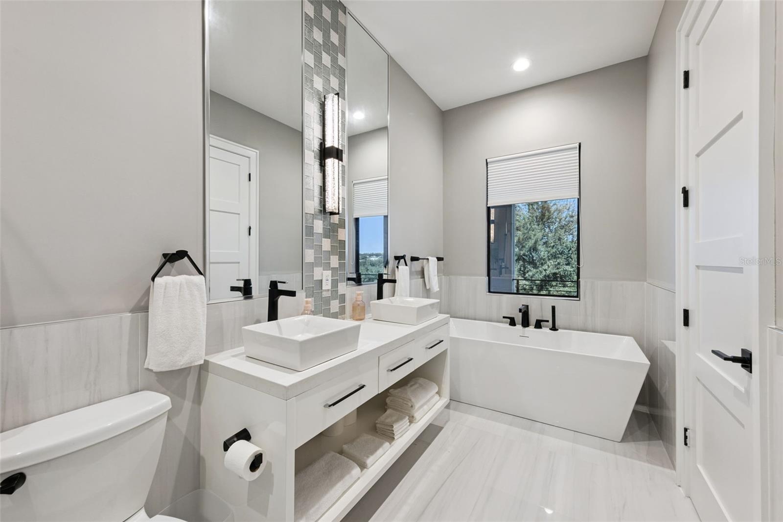 Bedroom #2 en-suite bathroom