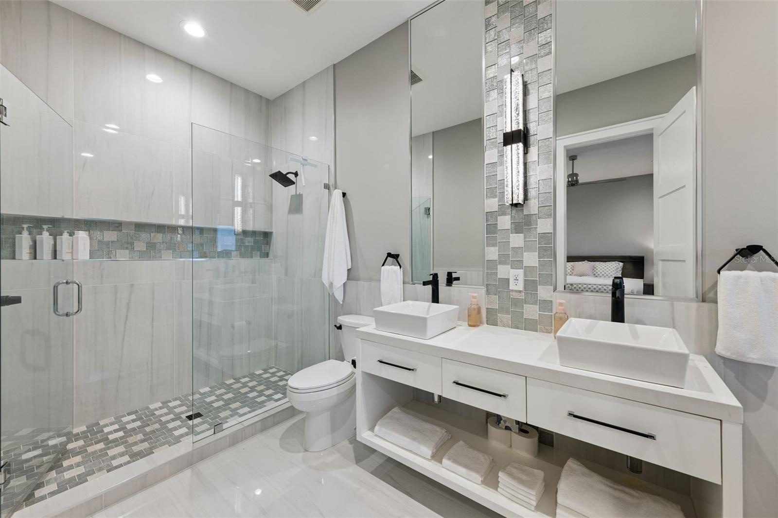 Bedroom #2 en-suite bathroom