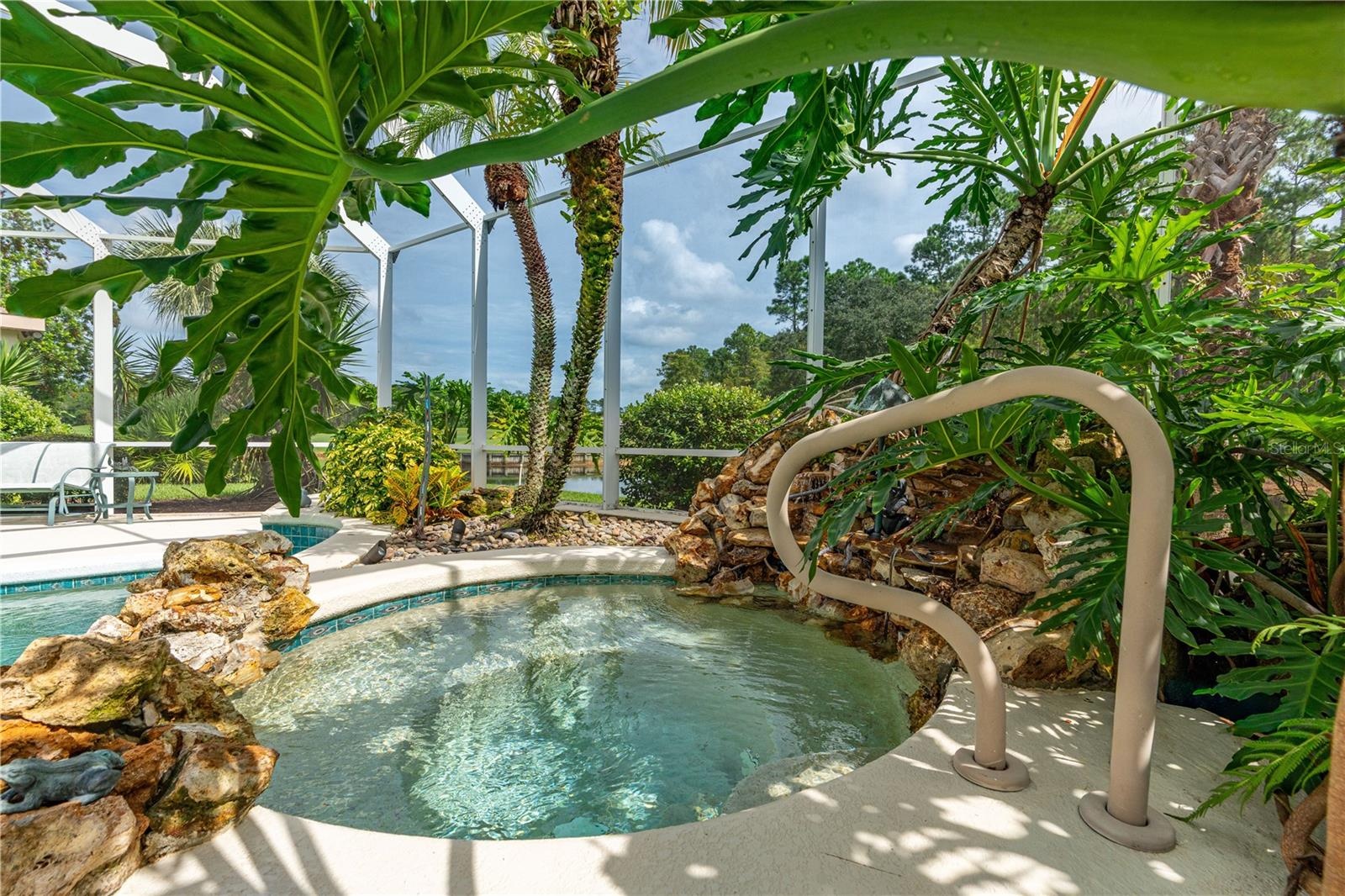 Pool-Tropical Spa Retreat