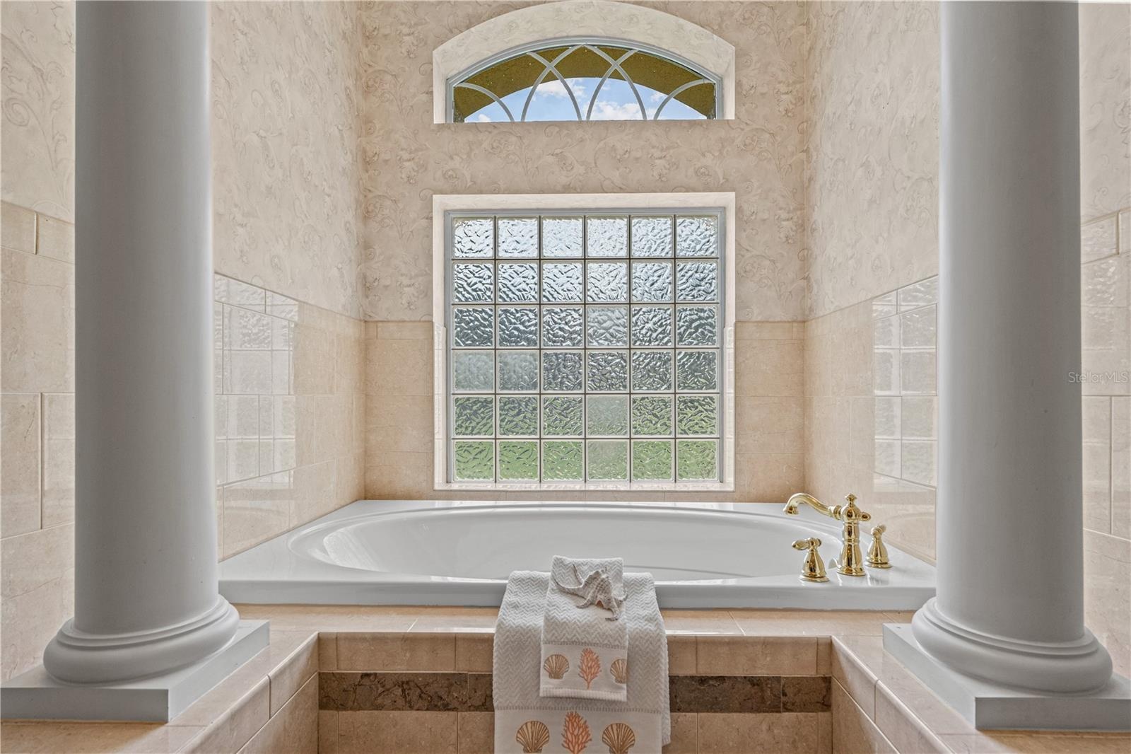 Primary Bathroom-Soaking Tub View