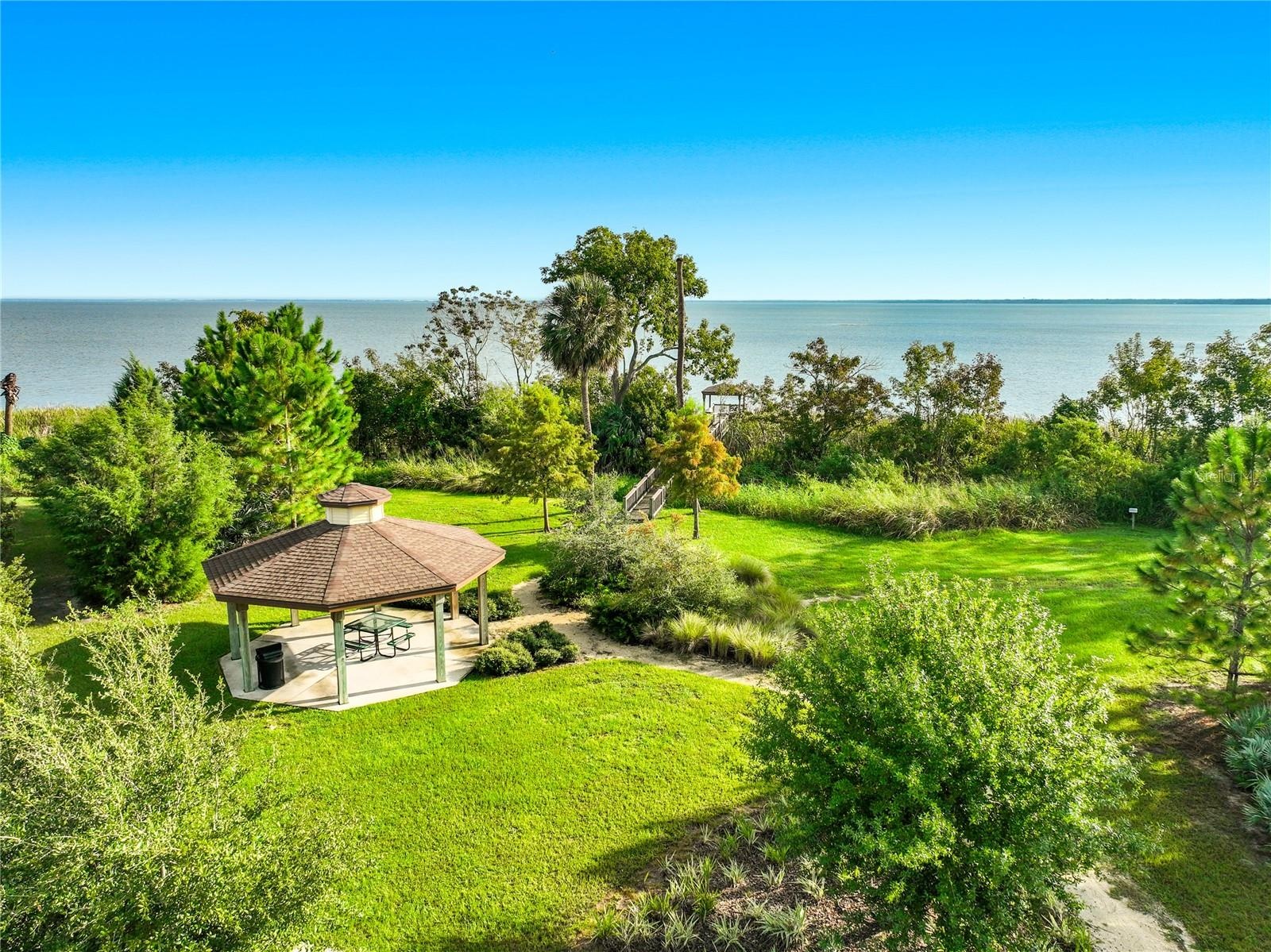 Cabana & Community Dock/Fishing Pier