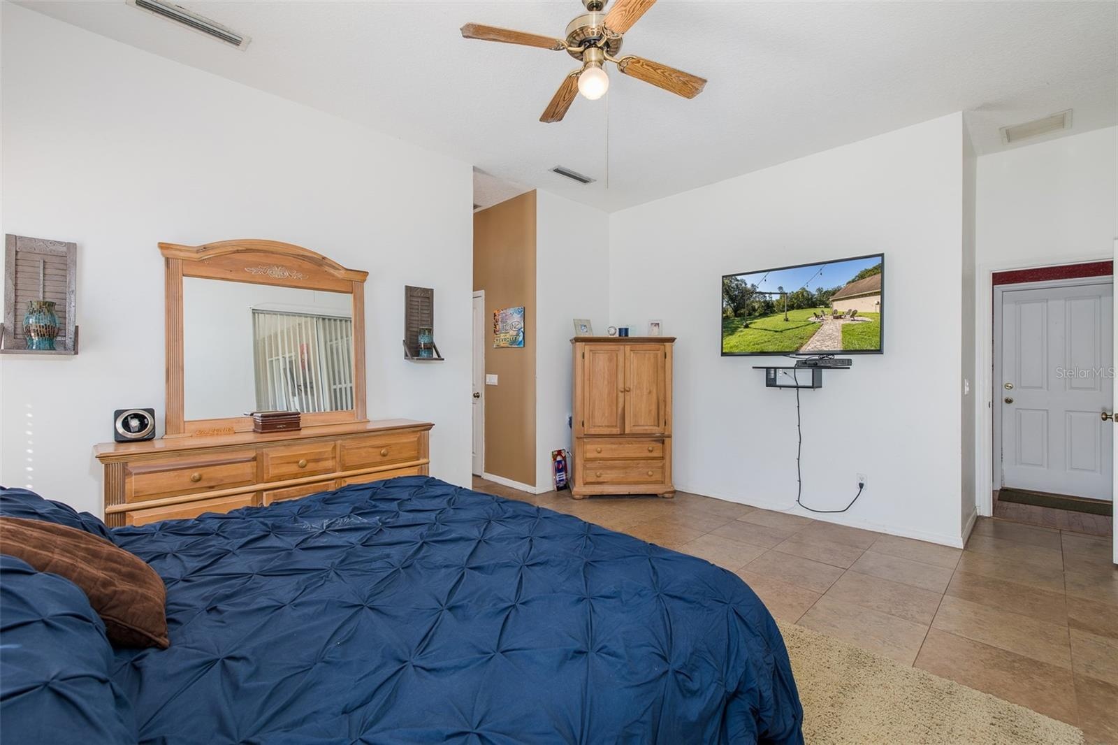 Primary suite