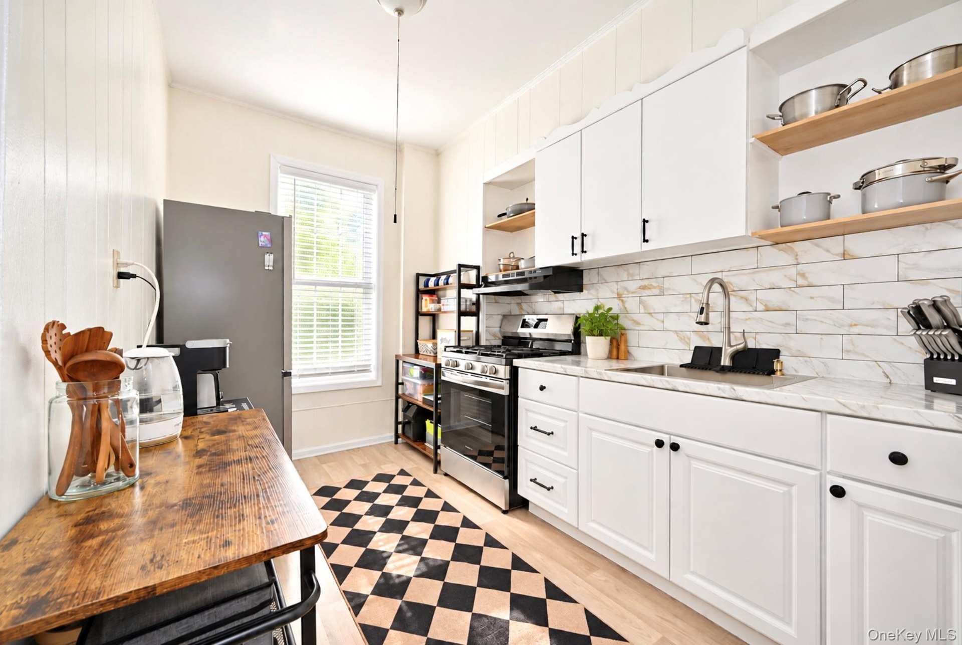 1st.Floor: kitchen.
