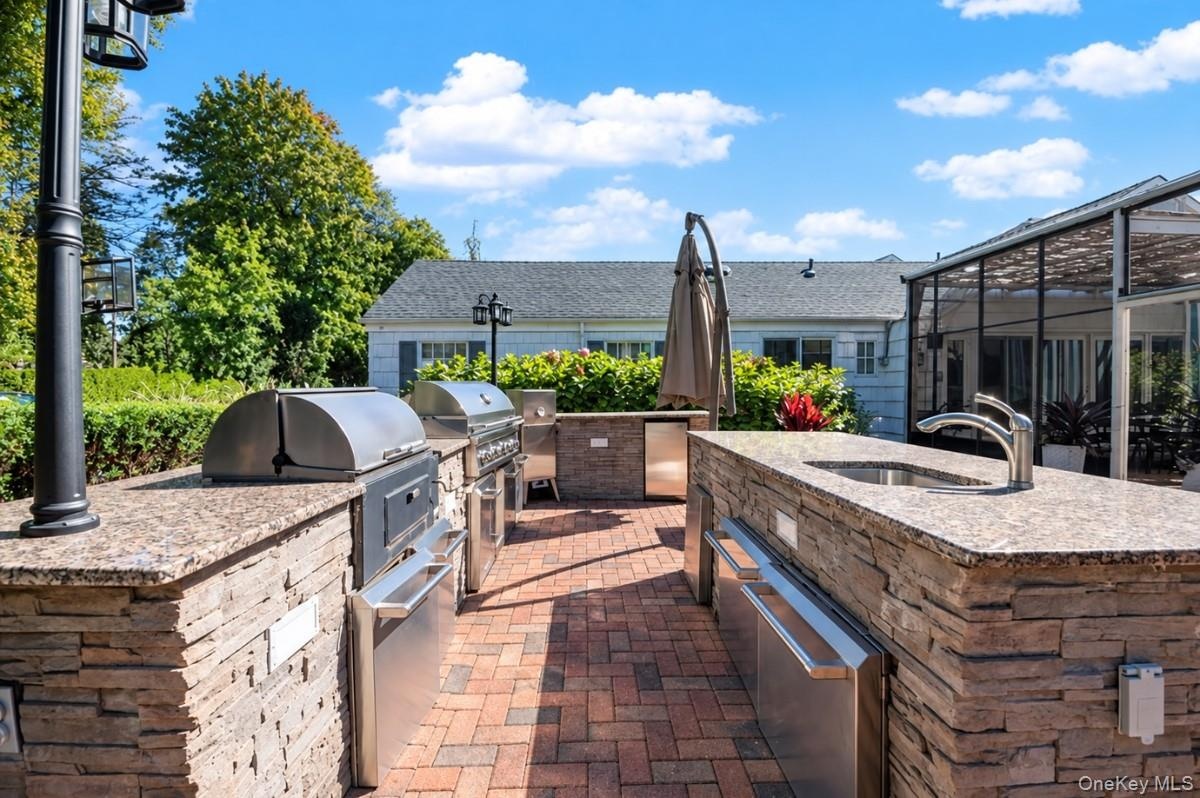 Outdoor Kitchen