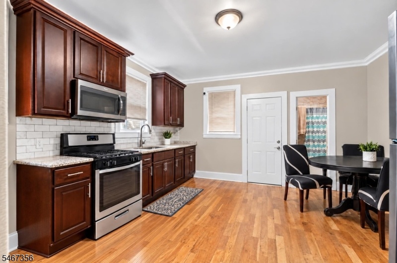 1ST FL KITCHEN