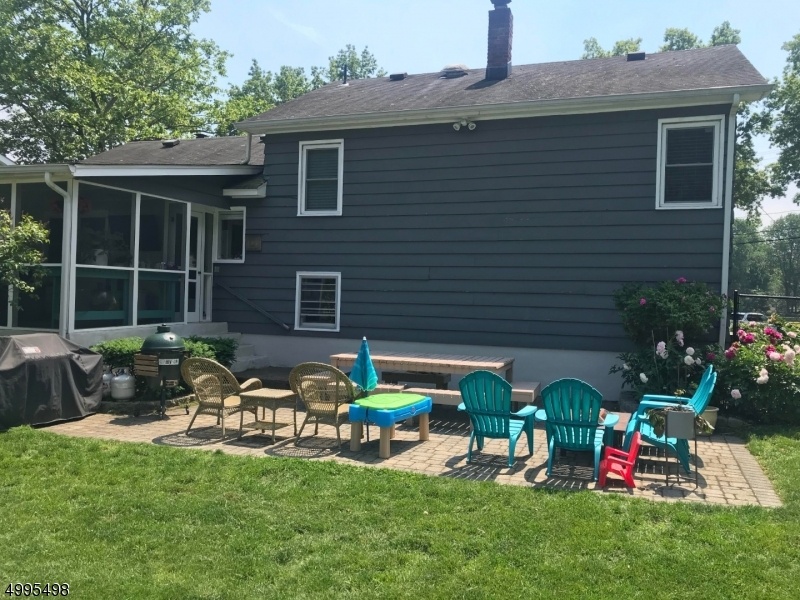 Paver patio & screened porch