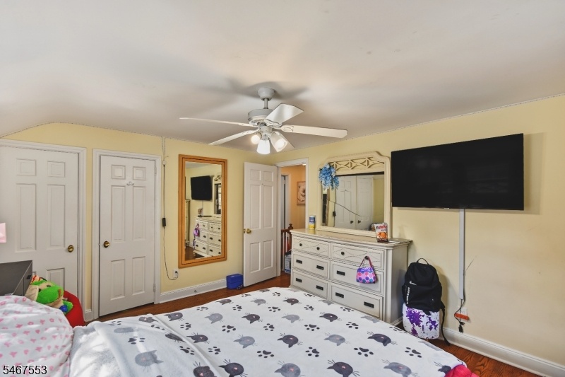 2nd Upstairs Bedroom