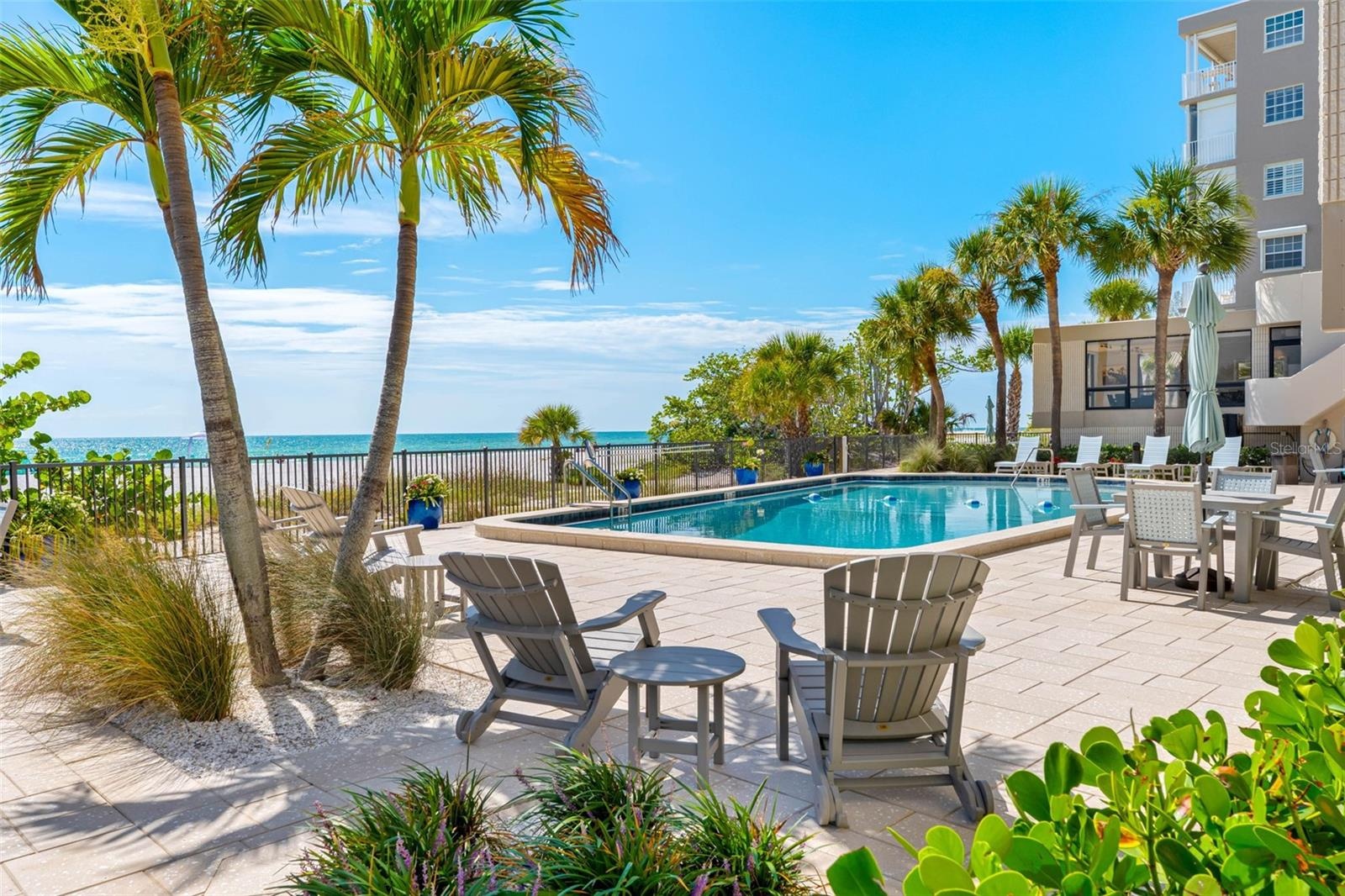 Gorgeous Gulf Front heated pool