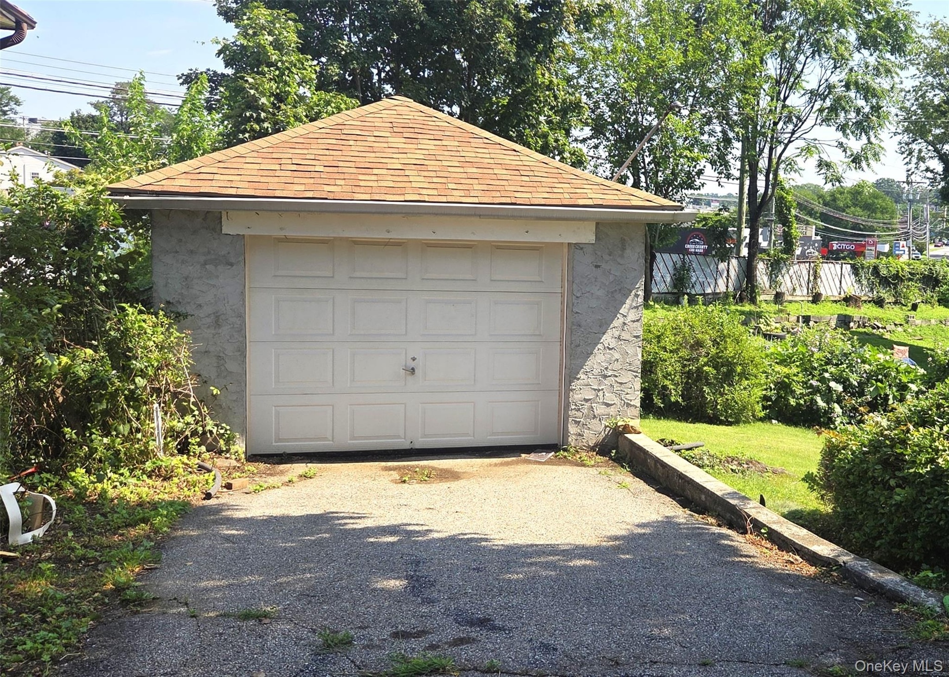 Detached one-car garage