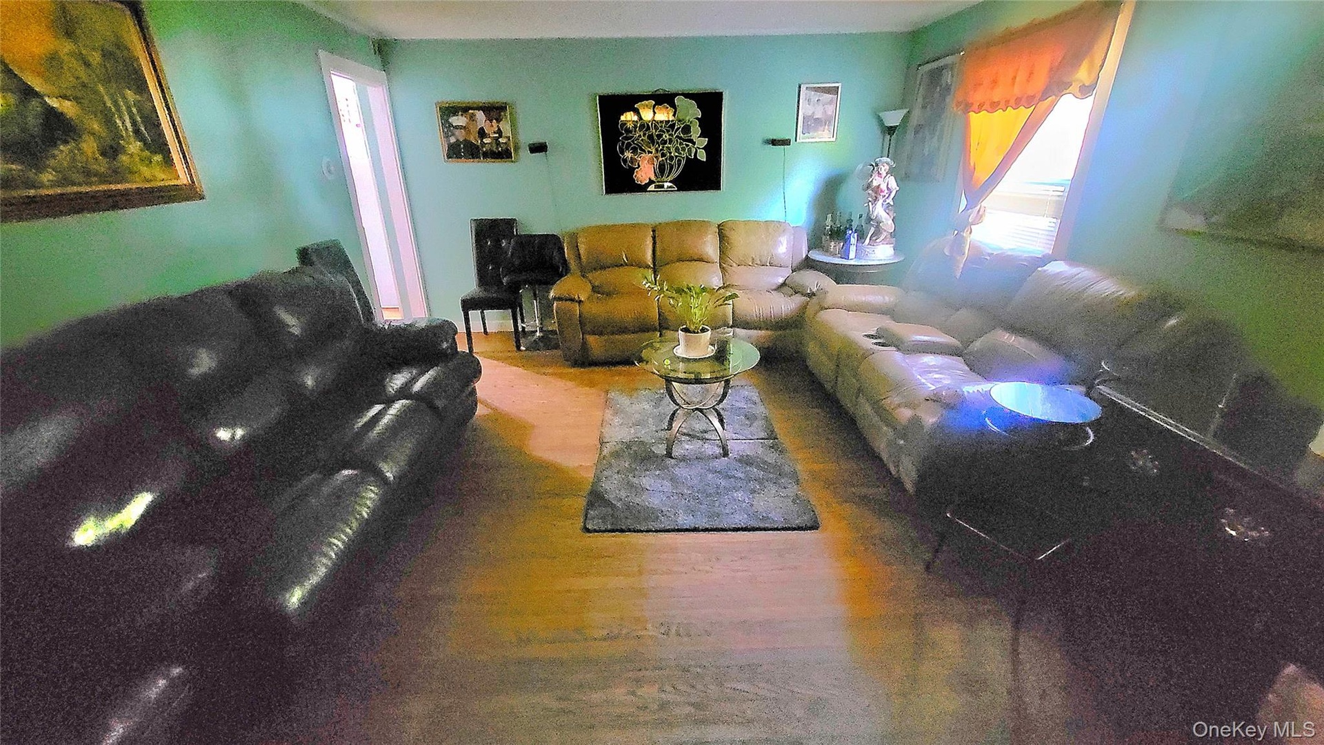 Apt 1