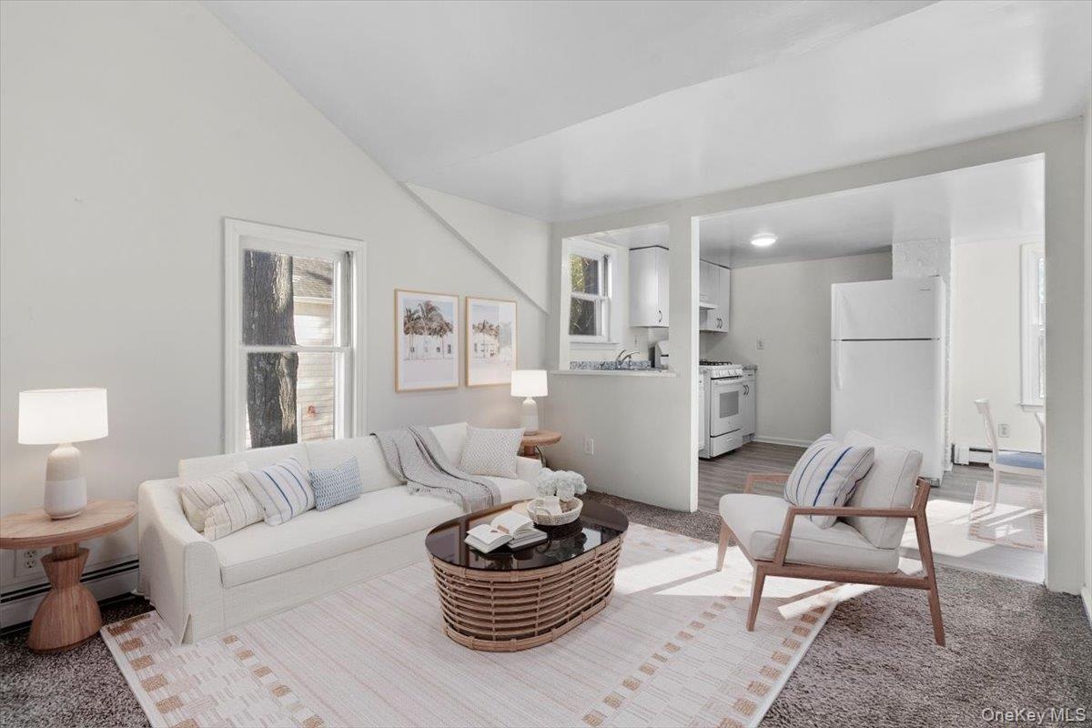 Virtually staged- 2nd FL APT