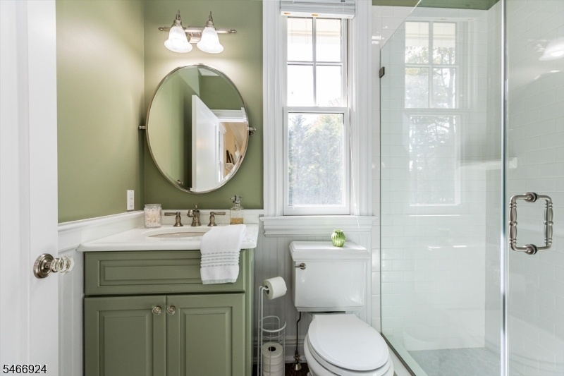 En Suite Bathroom