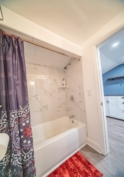 Bathroom 1st floor