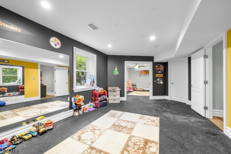 Office / Den / Gym