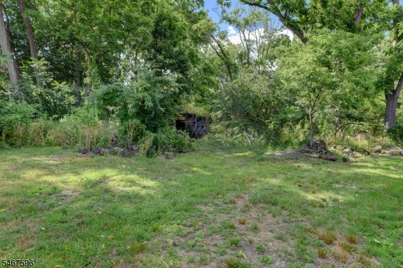 vacant flat area